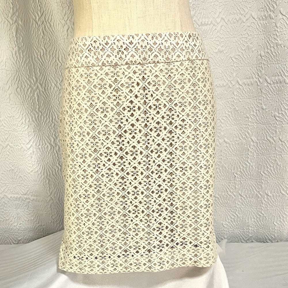 LOFT Cream Lace Pencil Skirt